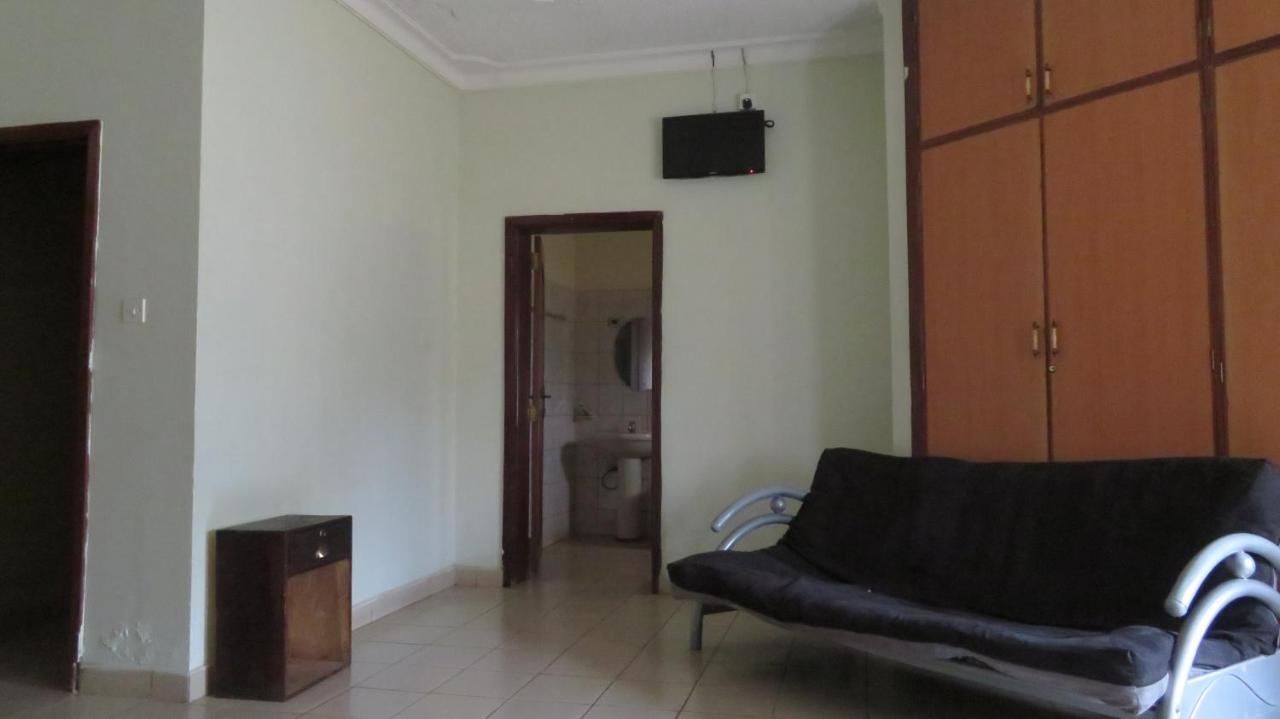 Global Village Hotel Pakwach Εξωτερικό φωτογραφία