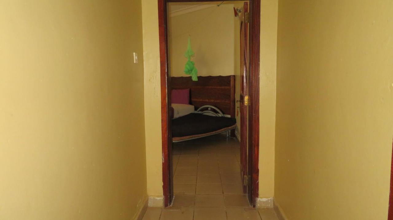 Global Village Hotel Pakwach Εξωτερικό φωτογραφία
