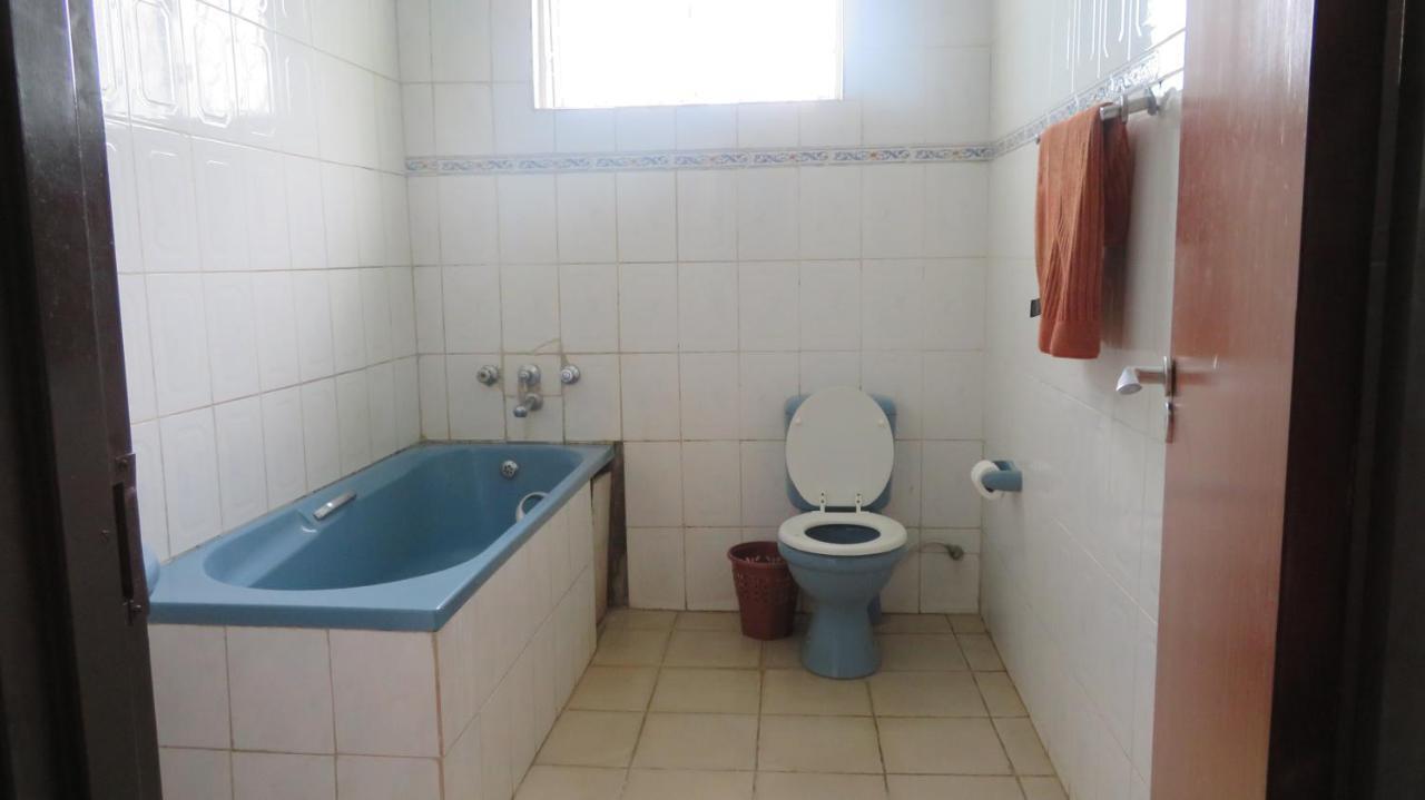 Global Village Hotel Pakwach Εξωτερικό φωτογραφία