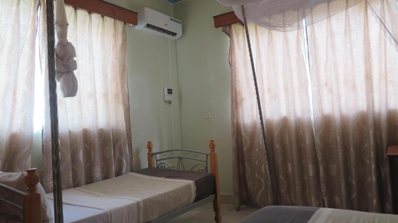 Global Village Hotel Pakwach Εξωτερικό φωτογραφία