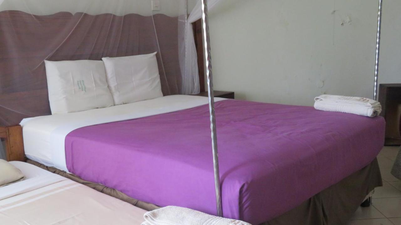 Global Village Hotel Pakwach Εξωτερικό φωτογραφία